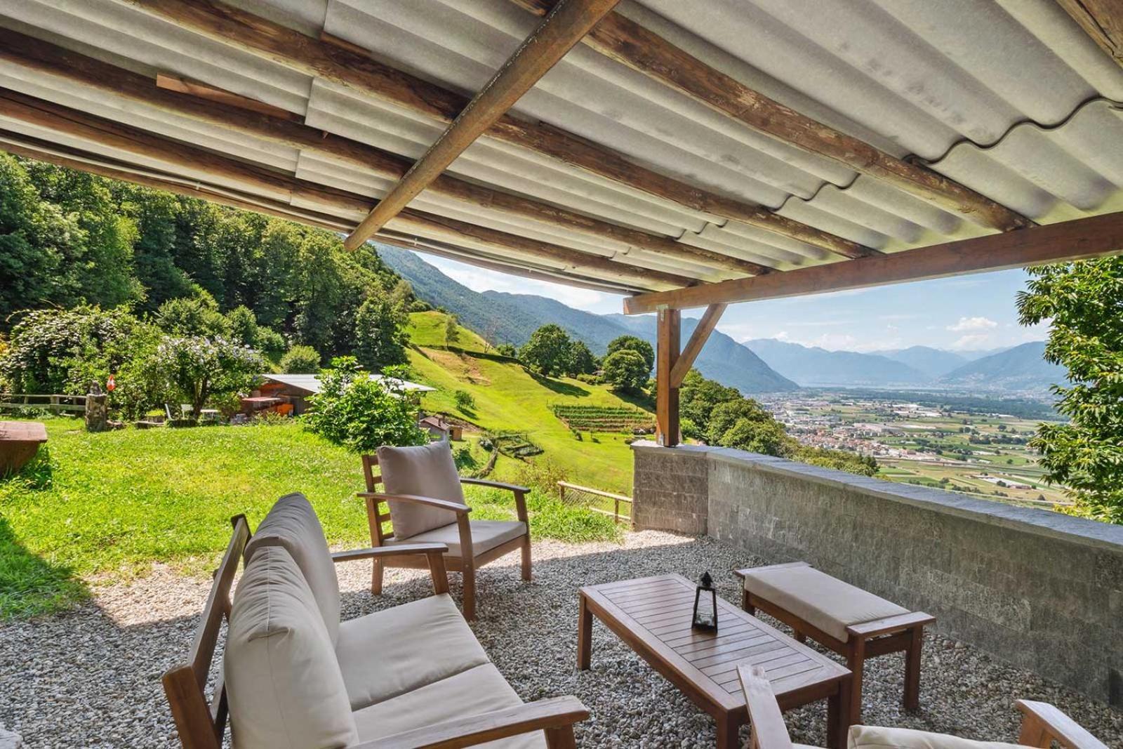 Ferienhaus La Torre Camorino Bagian luar foto