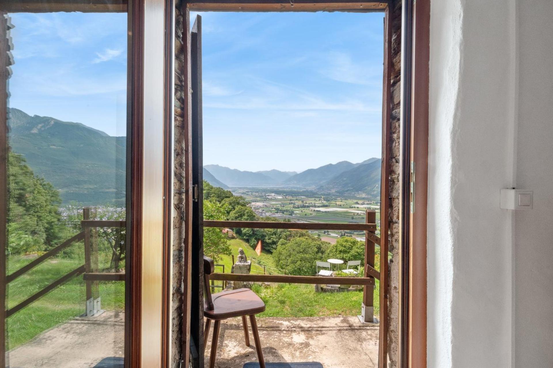 Ferienhaus La Torre Camorino Bagian luar foto